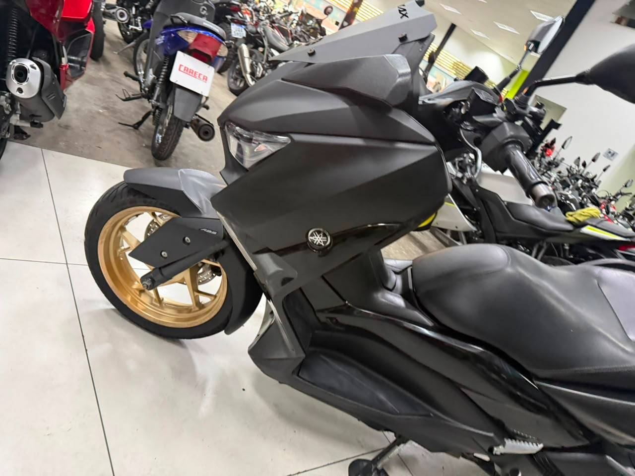 YAMAHA XMAX ABS