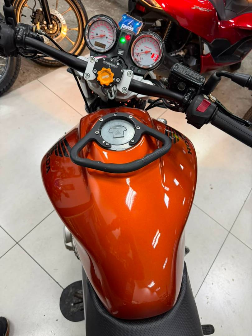 HONDA CB 600F HORNET