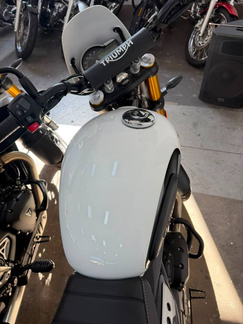 TRIUMPH STREET SCRAMBLER