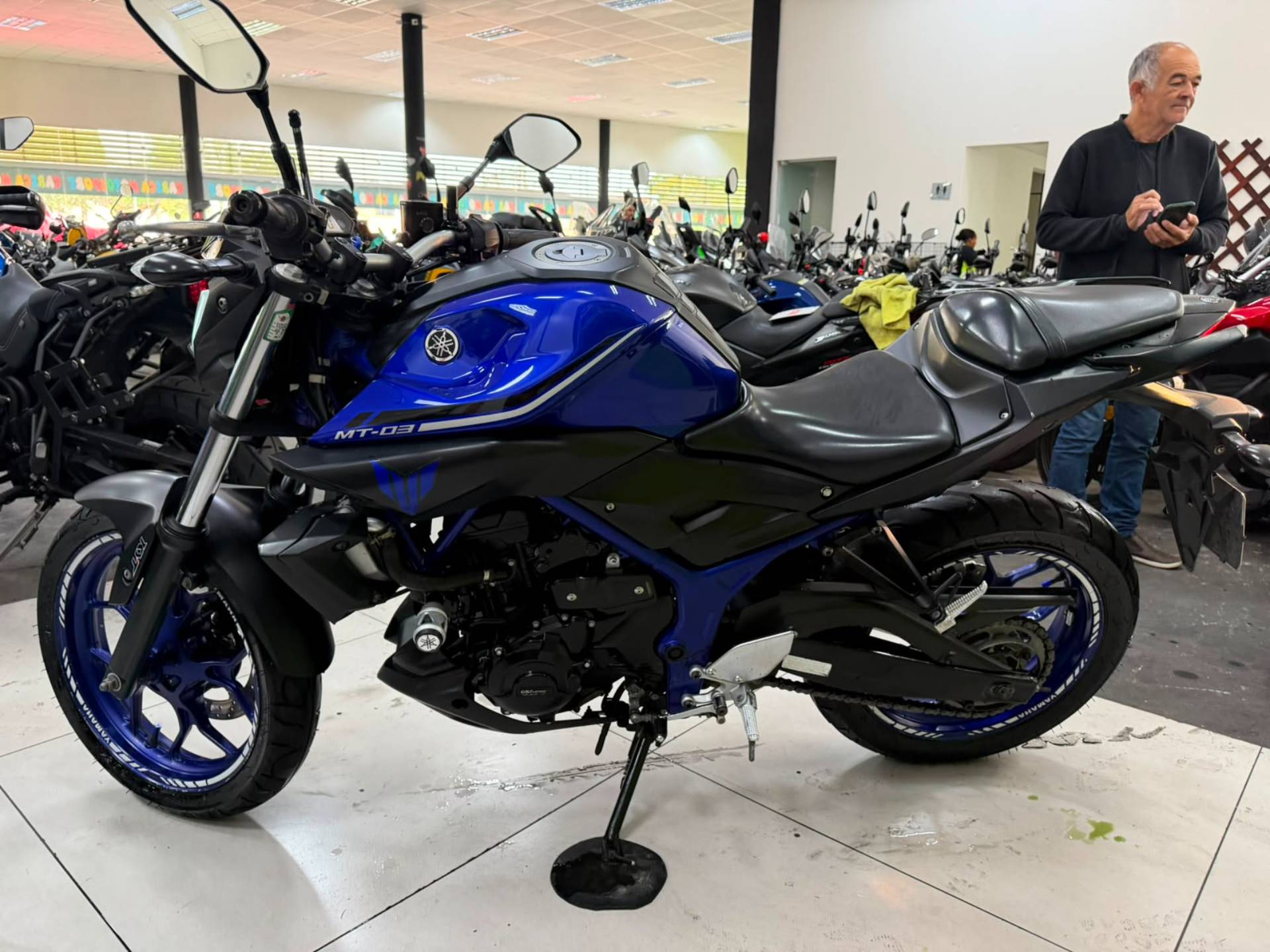 YAMAHA MT-03