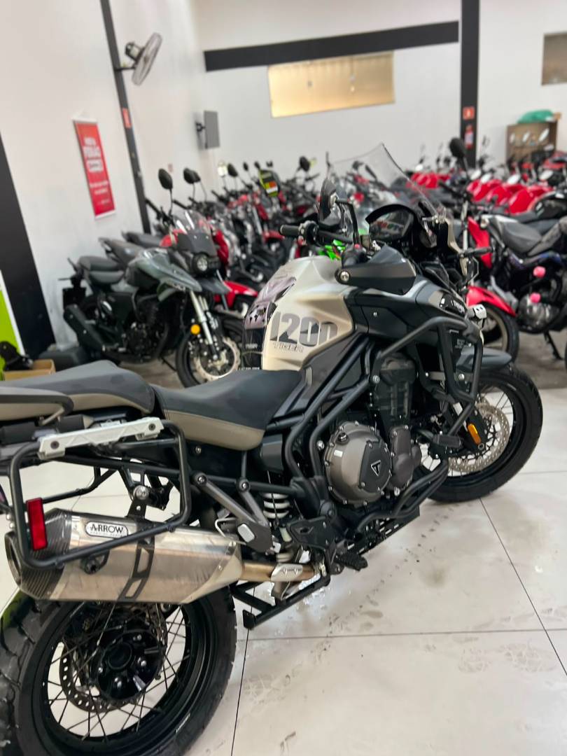 TRIUMPH TIGER 1200 DESERT EDITION