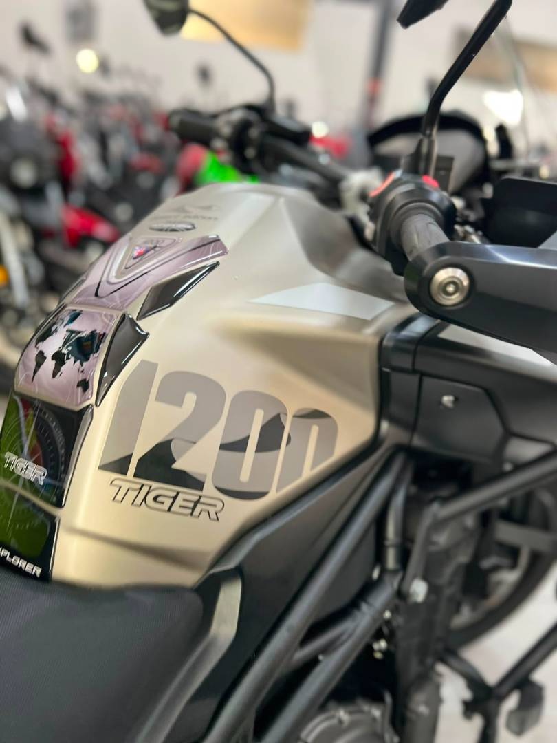 TRIUMPH TIGER 1200 DESERT EDITION