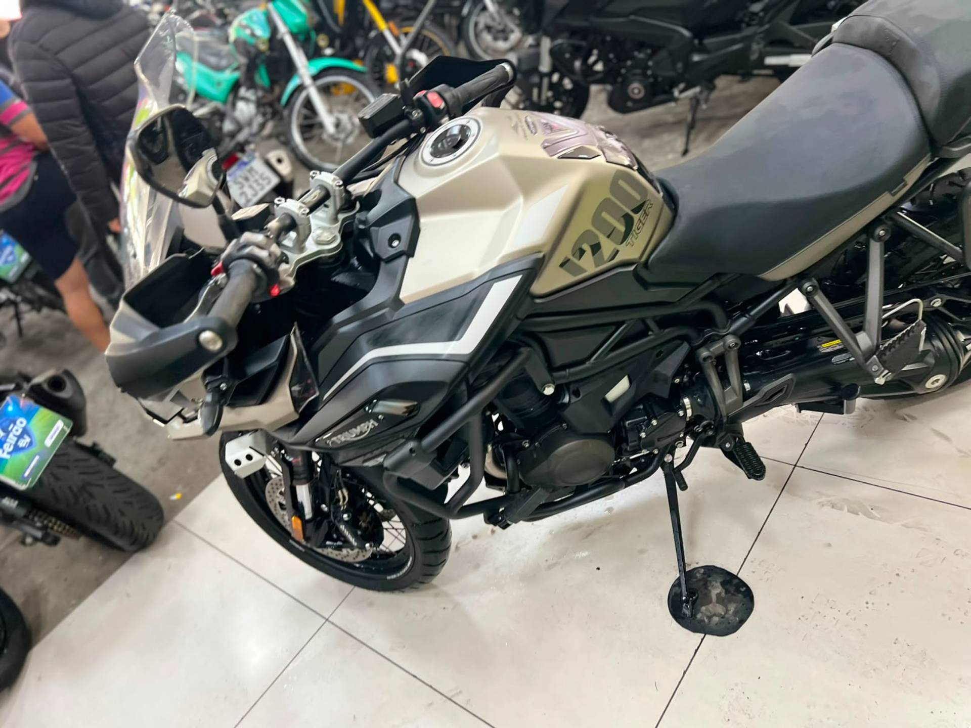TRIUMPH TIGER 1200 DESERT EDITION