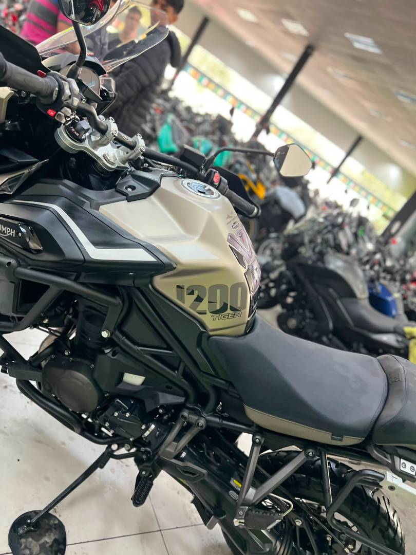TRIUMPH TIGER 1200 DESERT EDITION