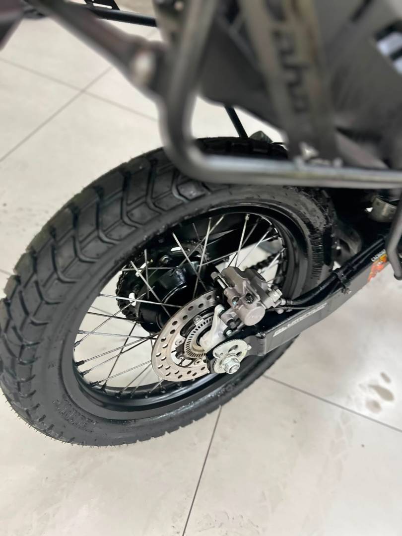 HONDA XRE 300 SAHARA ADVENTURE