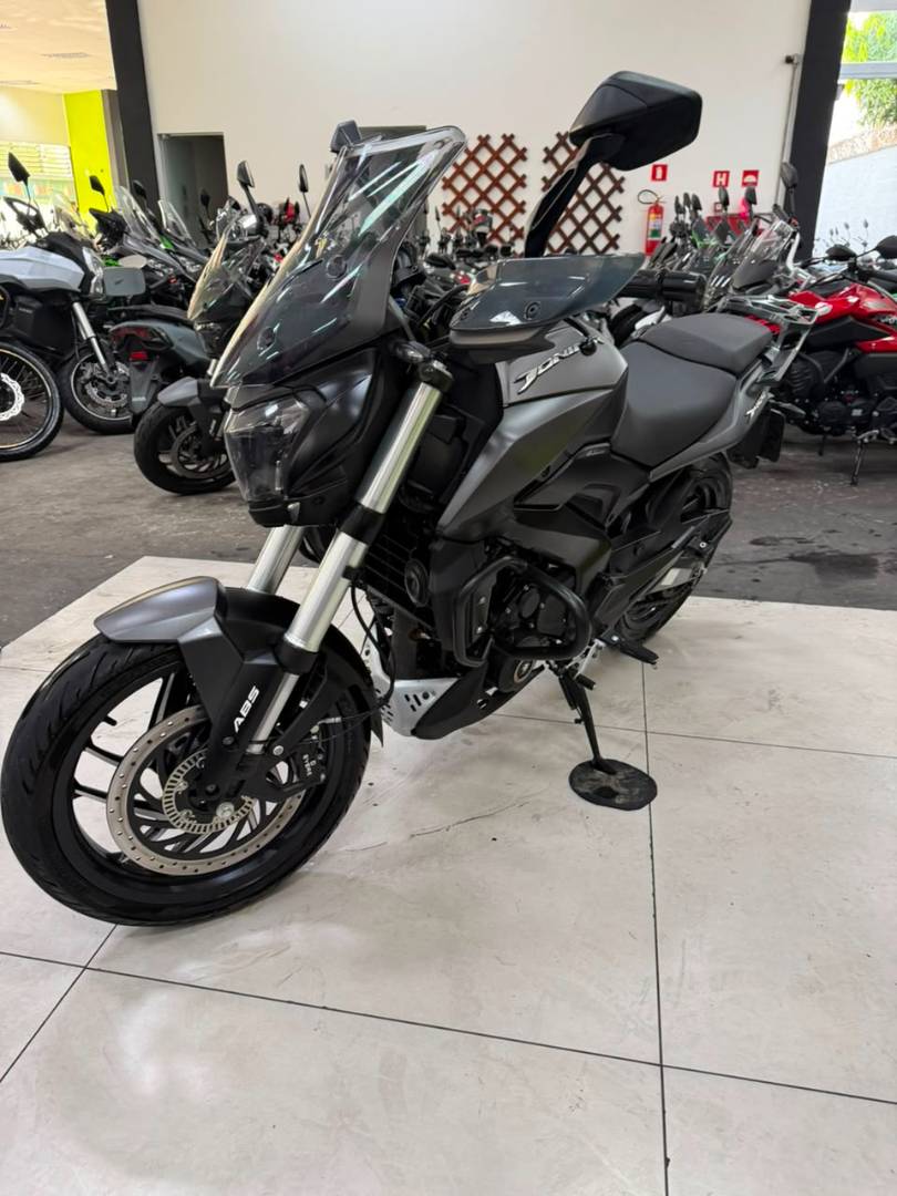 BAJAJ DOMINAR 400