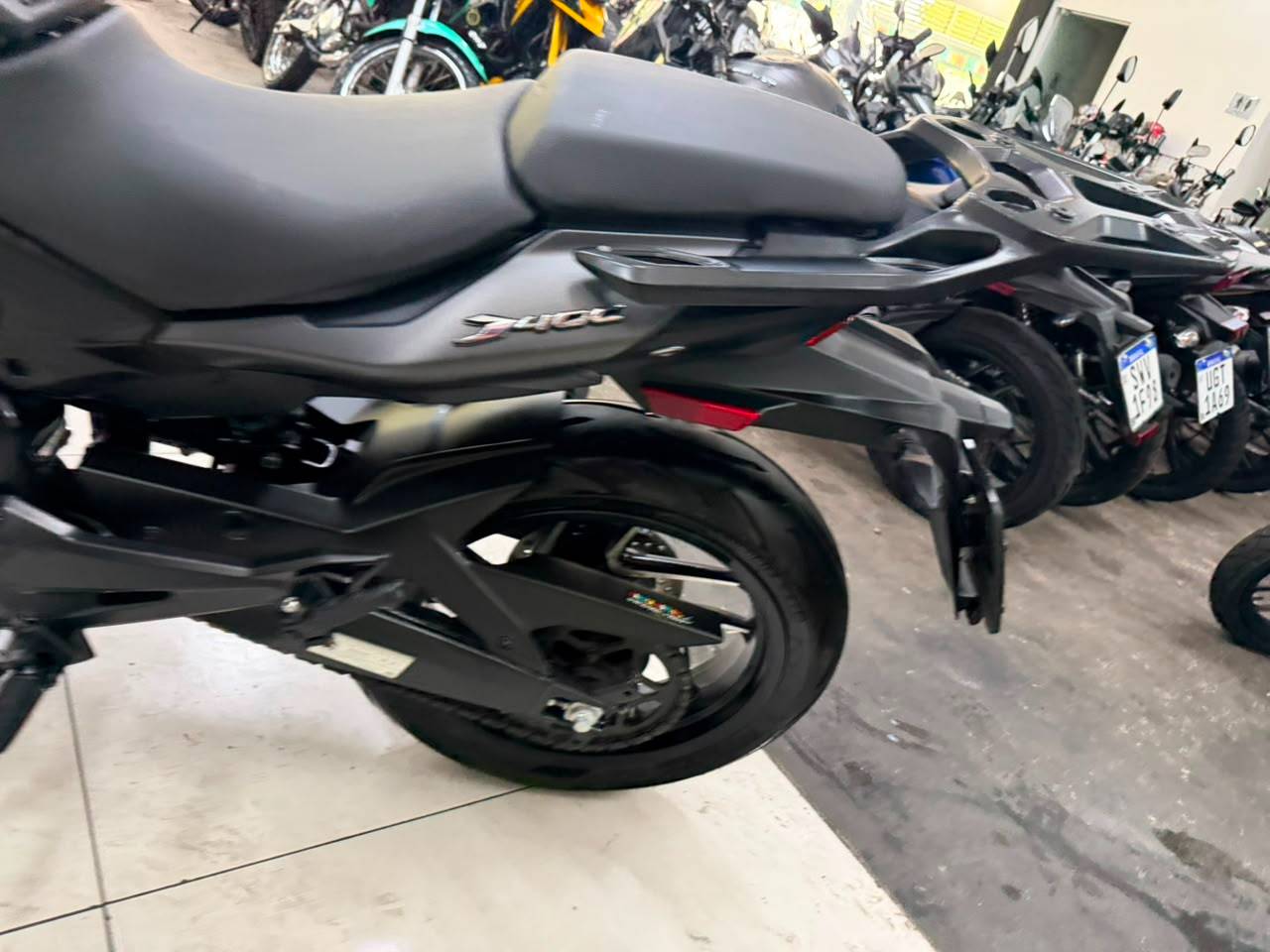 BAJAJ DOMINAR 400