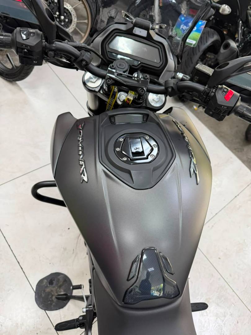 BAJAJ DOMINAR 400