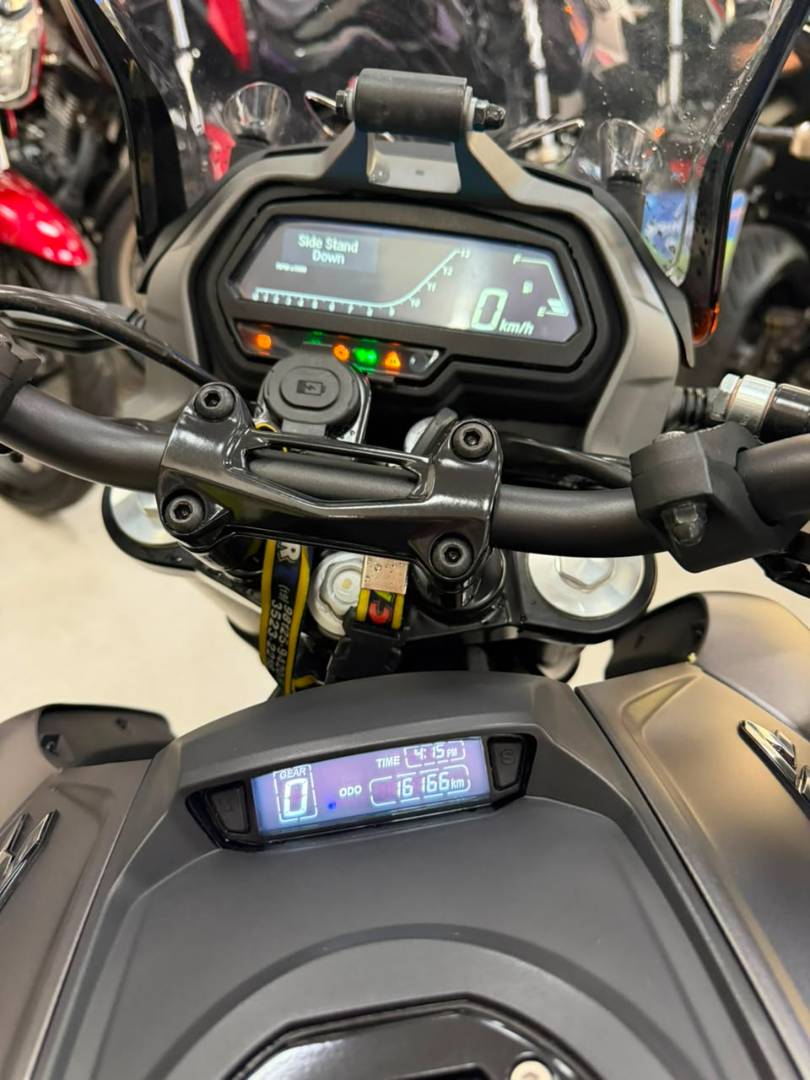 BAJAJ DOMINAR 400