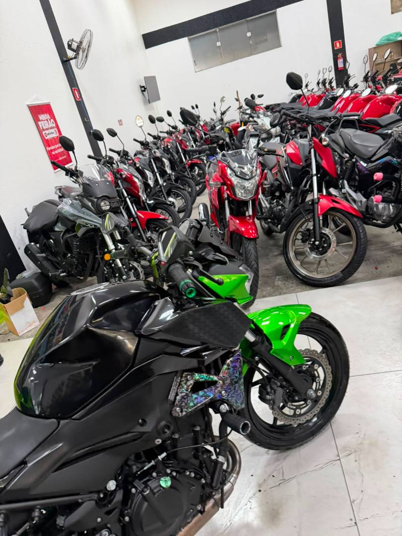 KAWASAKI Z400