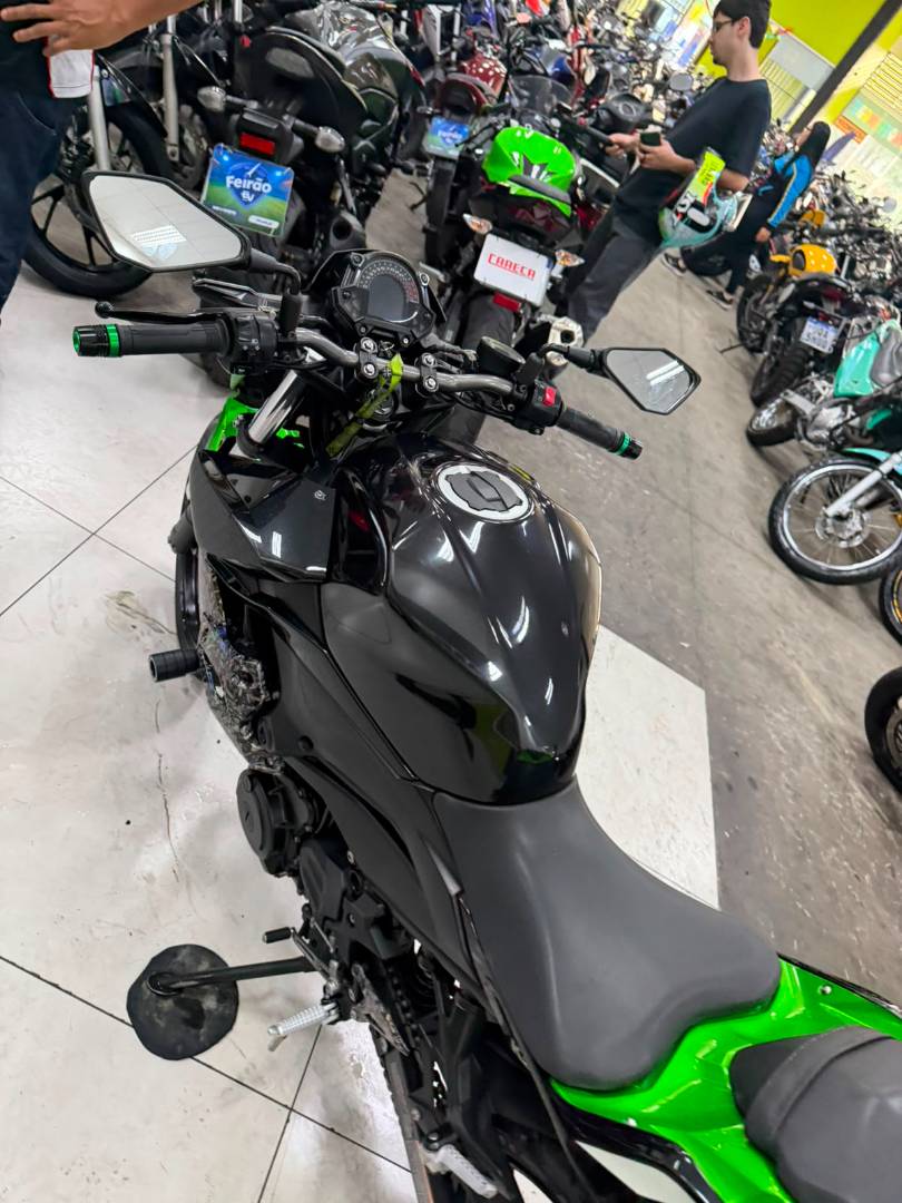 KAWASAKI Z400