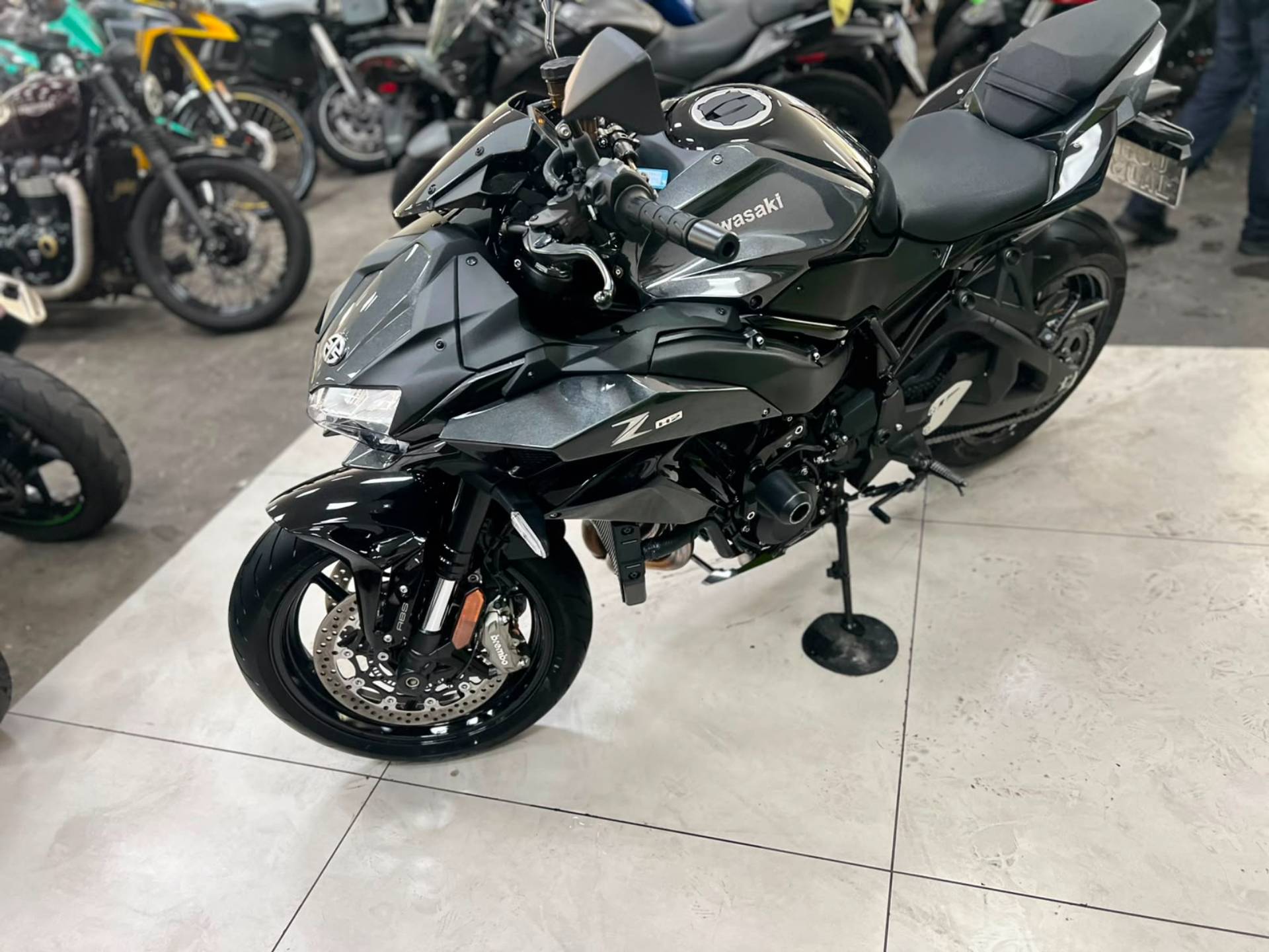 KAWASAKI Z1000 ABS