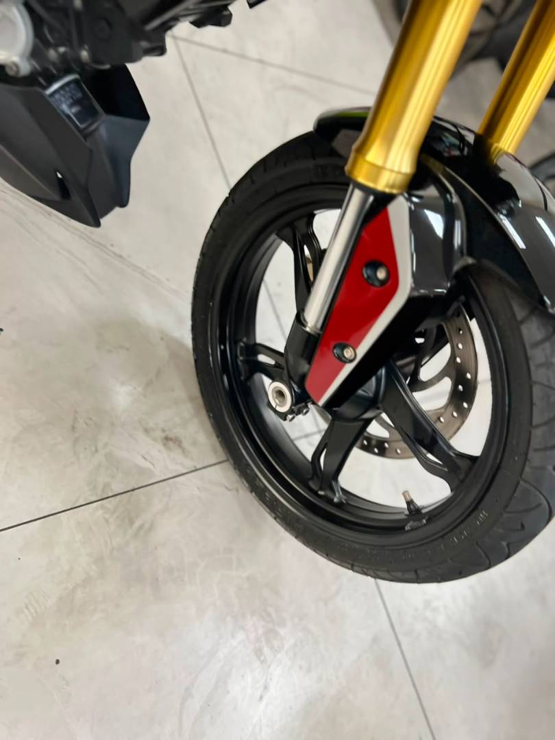 BMW G 310 R