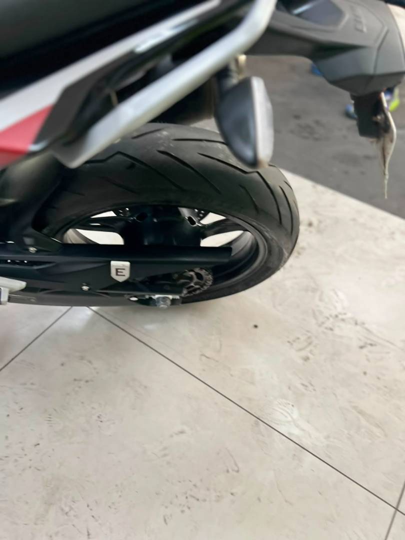 BMW G 310 R