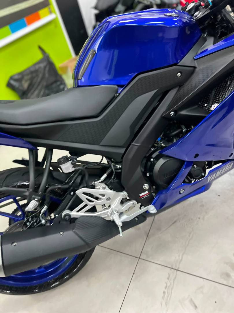 YAMAHA YZF R15