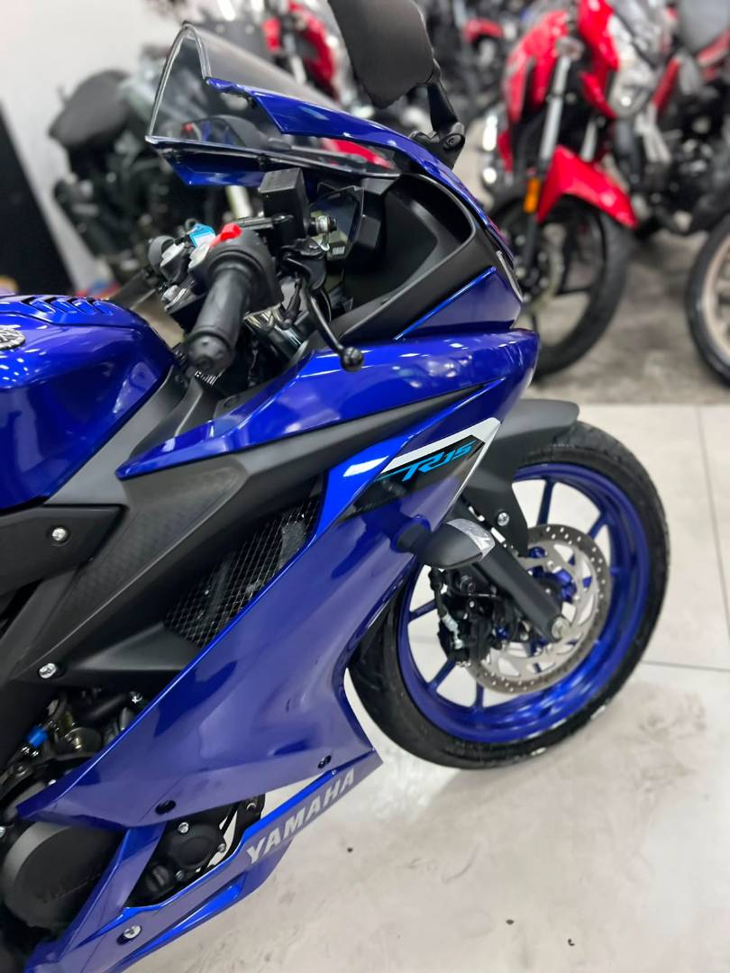 YAMAHA YZF R15
