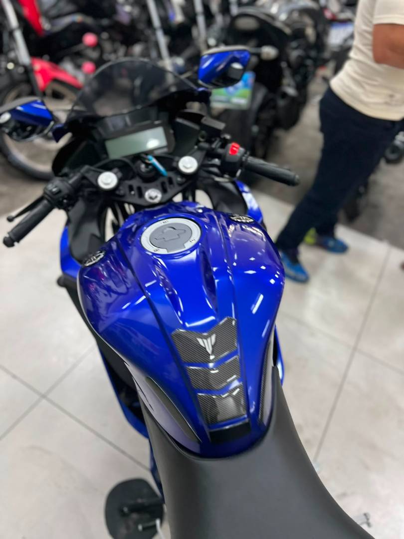 YAMAHA YZF R15