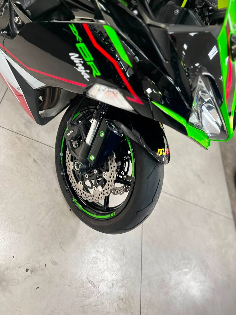 KAWASAKI NINJA ZX-6R