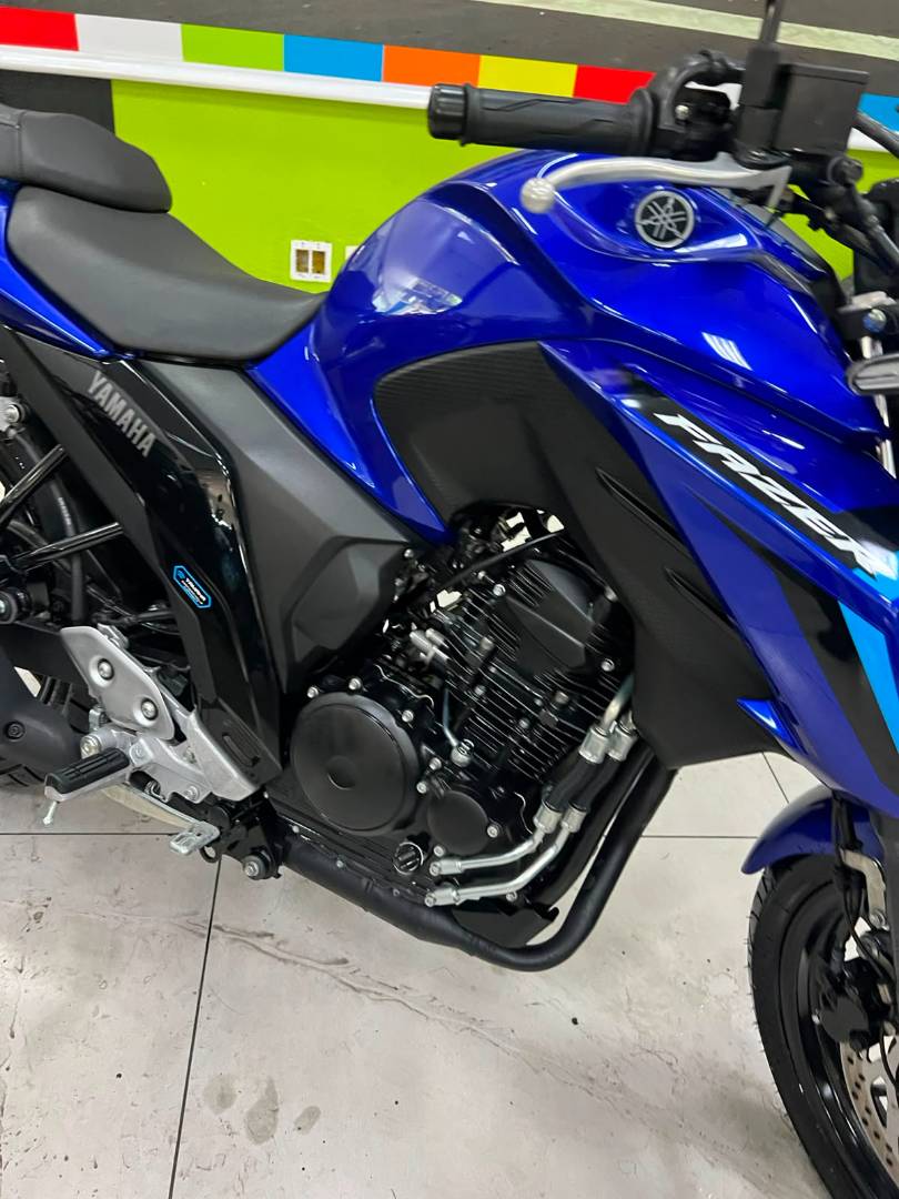 YAMAHA FZ25 FAZER ABS