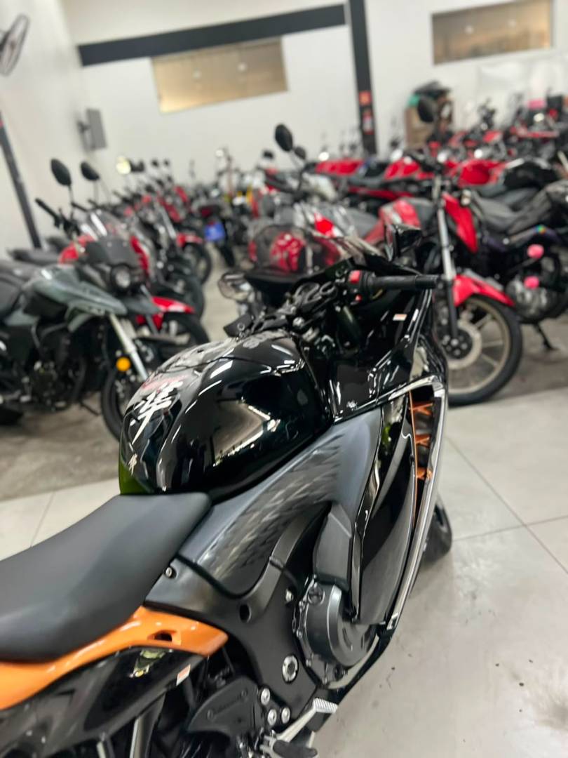 SUZUKI HAYABUSA GSX 1300RA