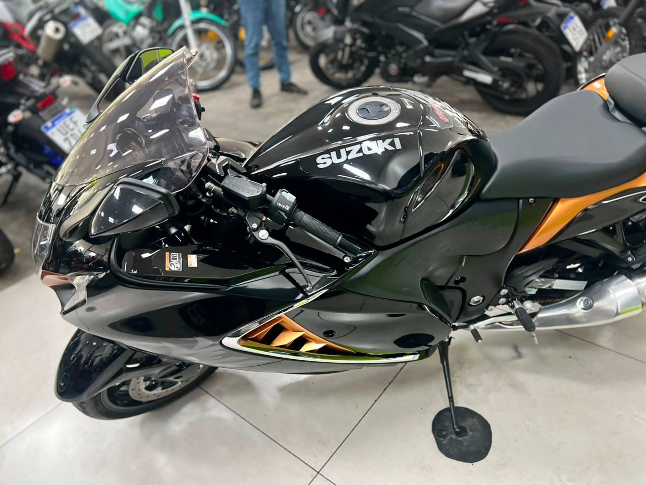 SUZUKI HAYABUSA GSX 1300RA