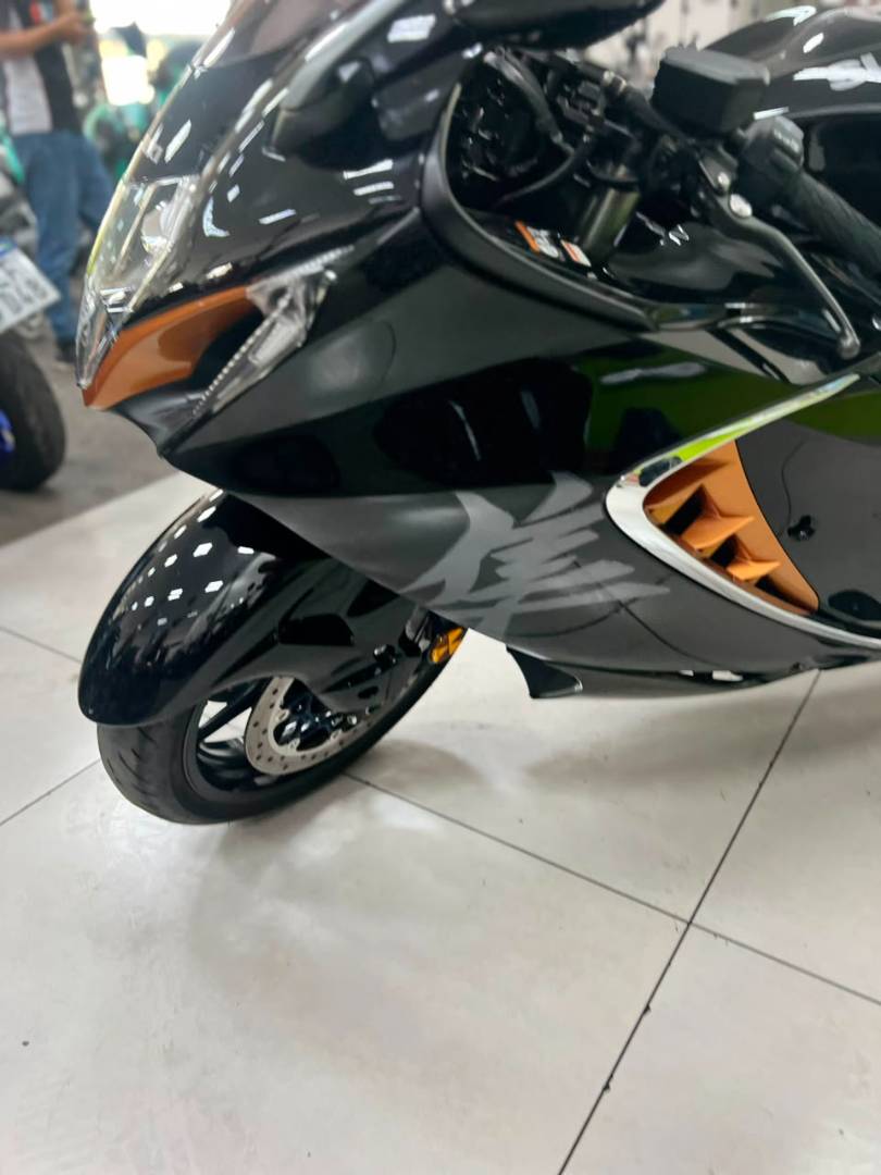 SUZUKI HAYABUSA GSX 1300RA