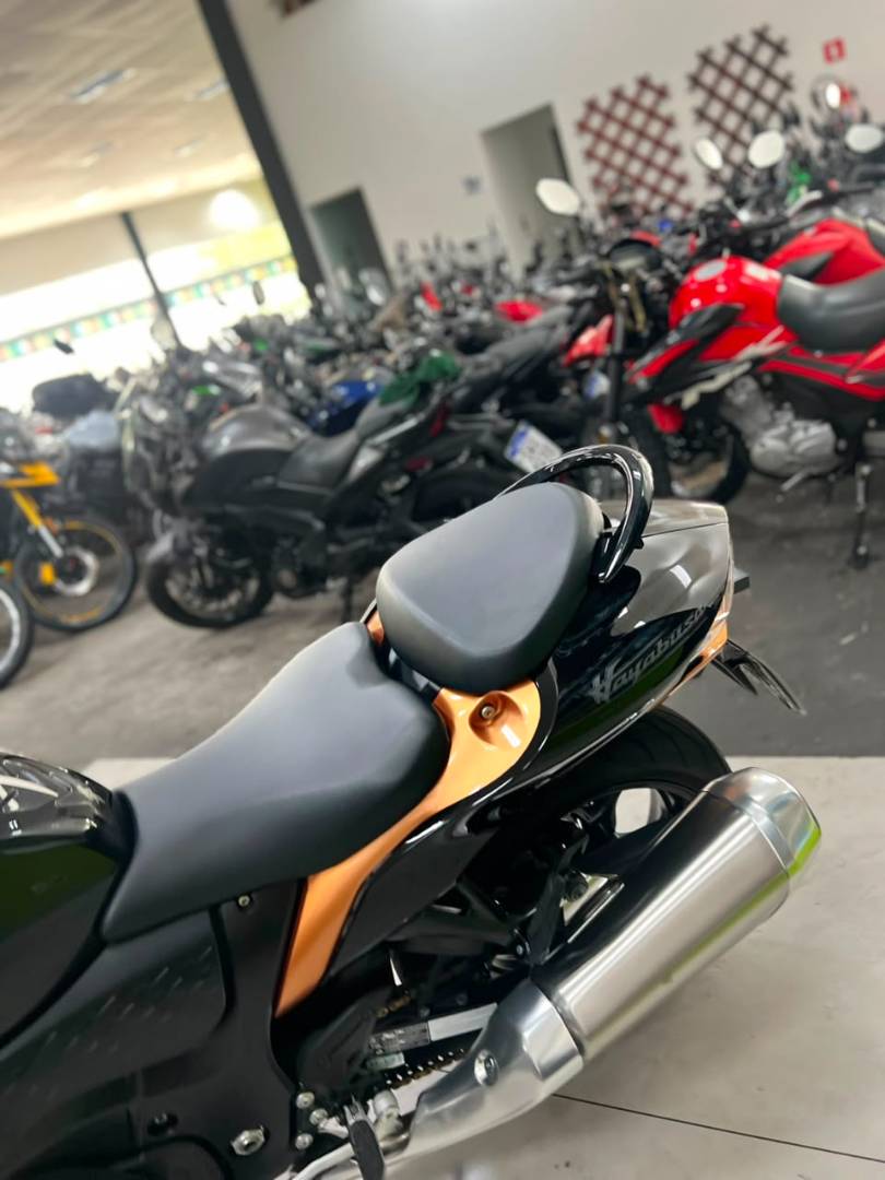 SUZUKI HAYABUSA GSX 1300RA