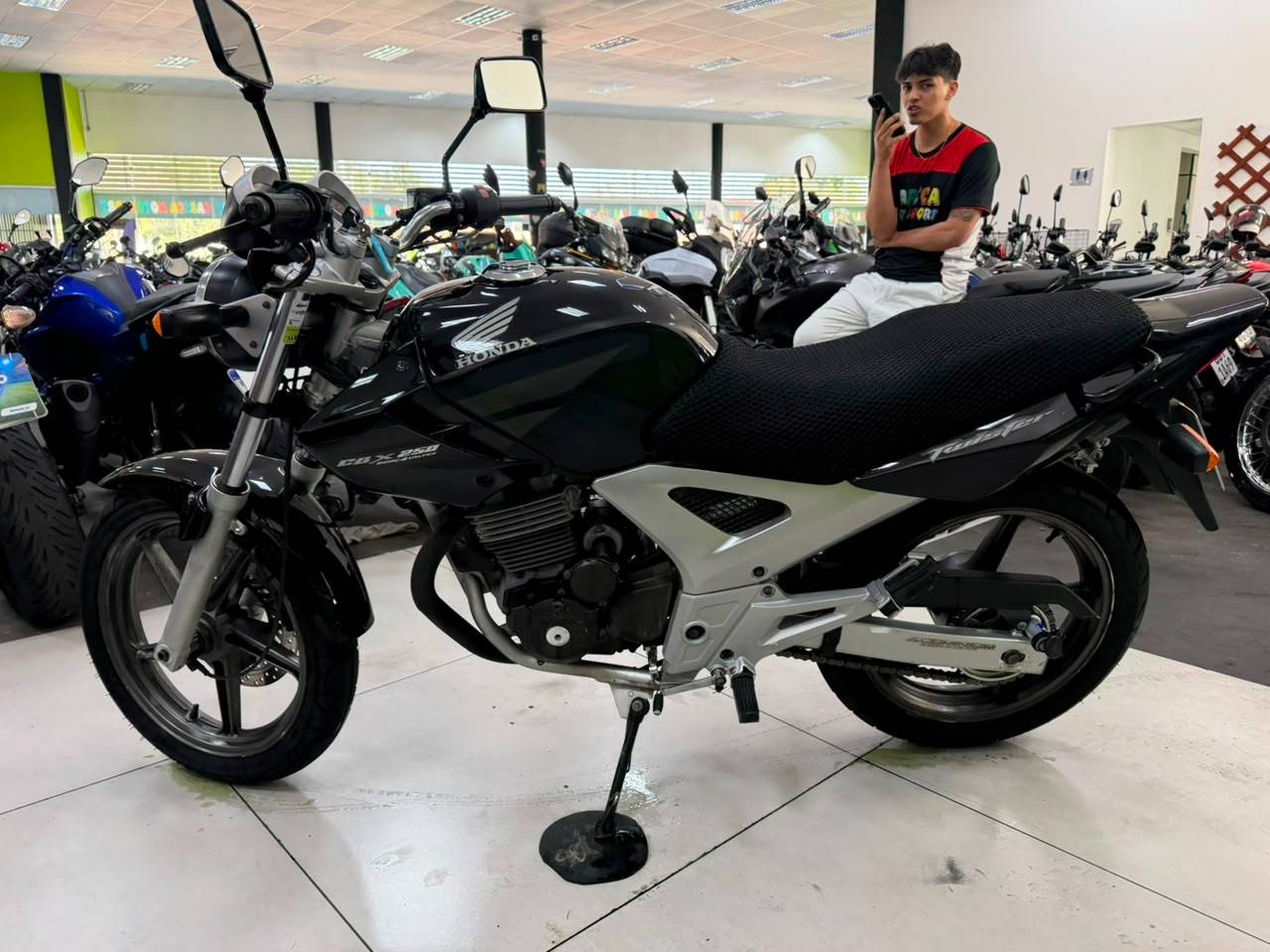 HONDA CBX 250 TWISTER