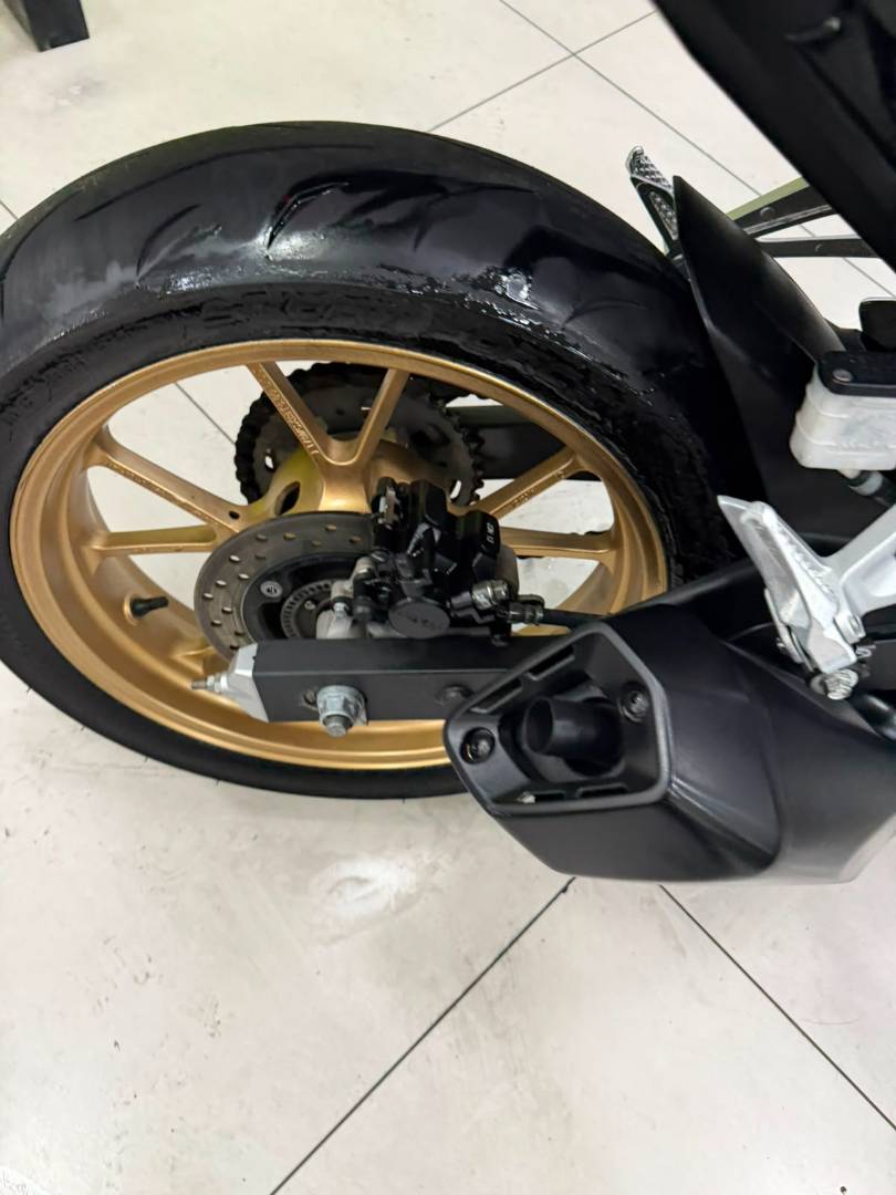HONDA CB 300F TWISTER CBS
