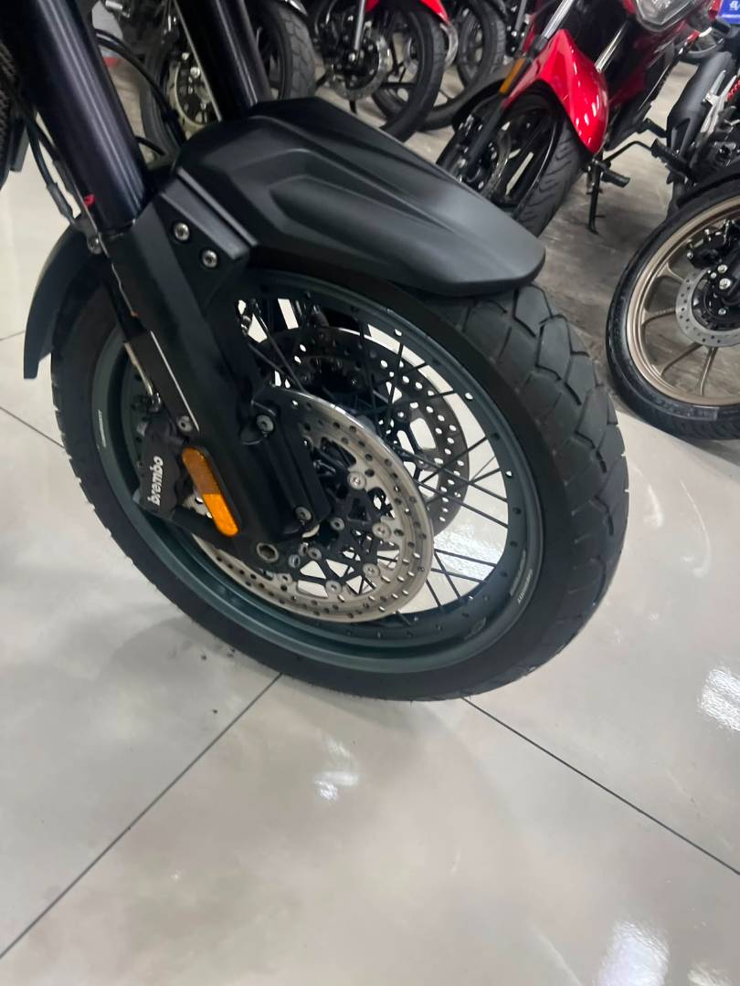 TRIUMPH TIGER 1200 XCX