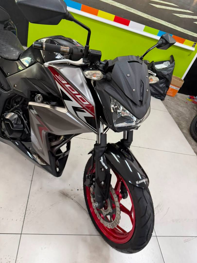 KAWASAKI Z300 ABS