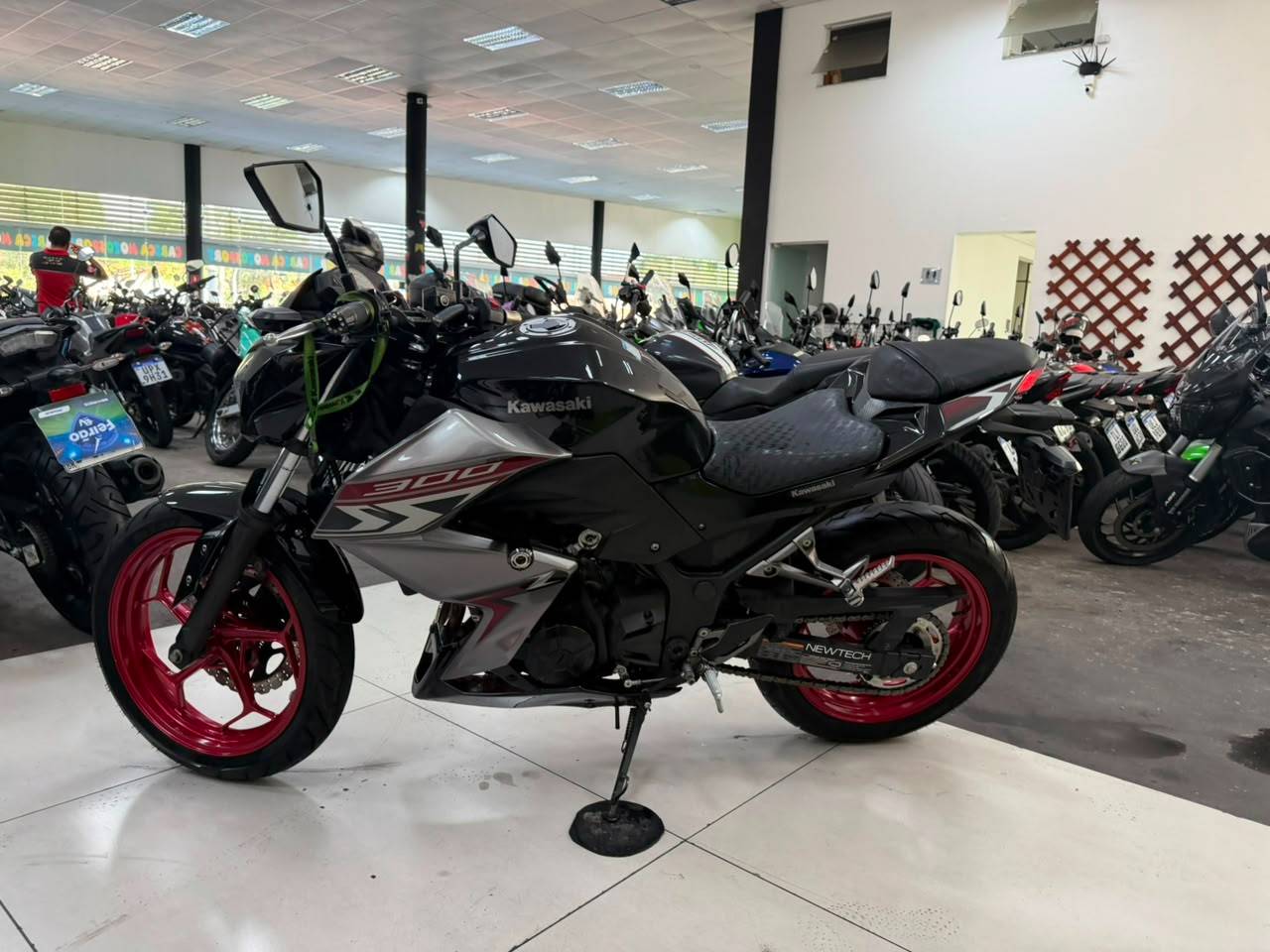 KAWASAKI Z300 ABS