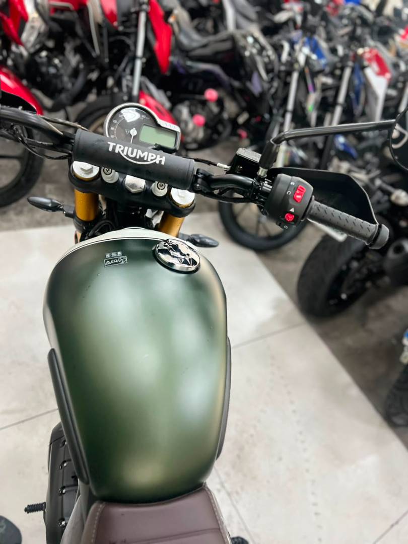 TRIUMPH SCRAMBLER
