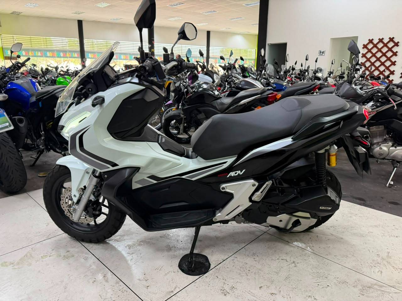 HONDA ADV 150