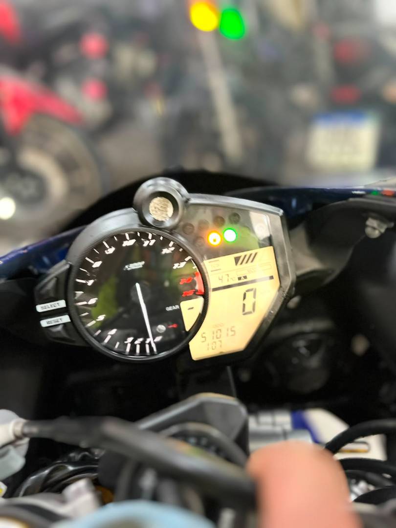 YAMAHA YZF R1