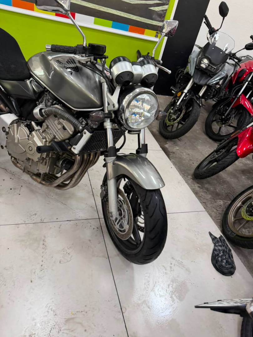 HONDA CB 600F HORNET