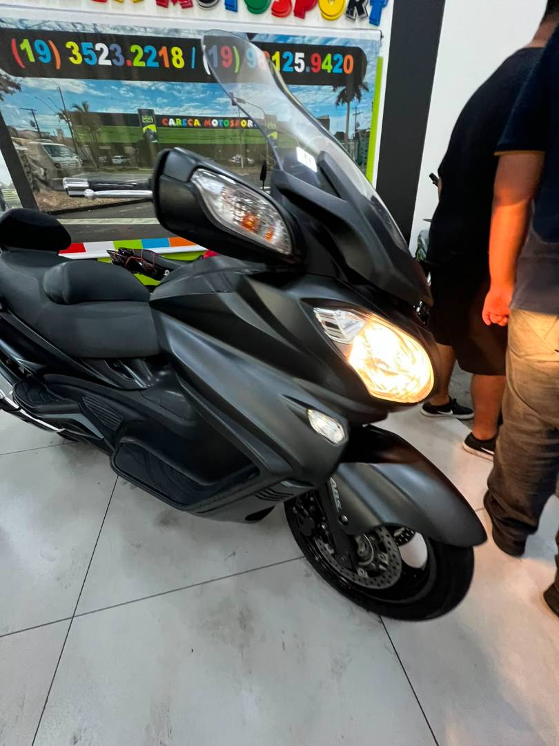 SUZUKI BURGMAN 650