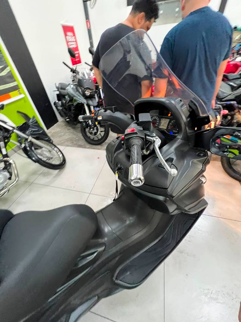 SUZUKI BURGMAN 650