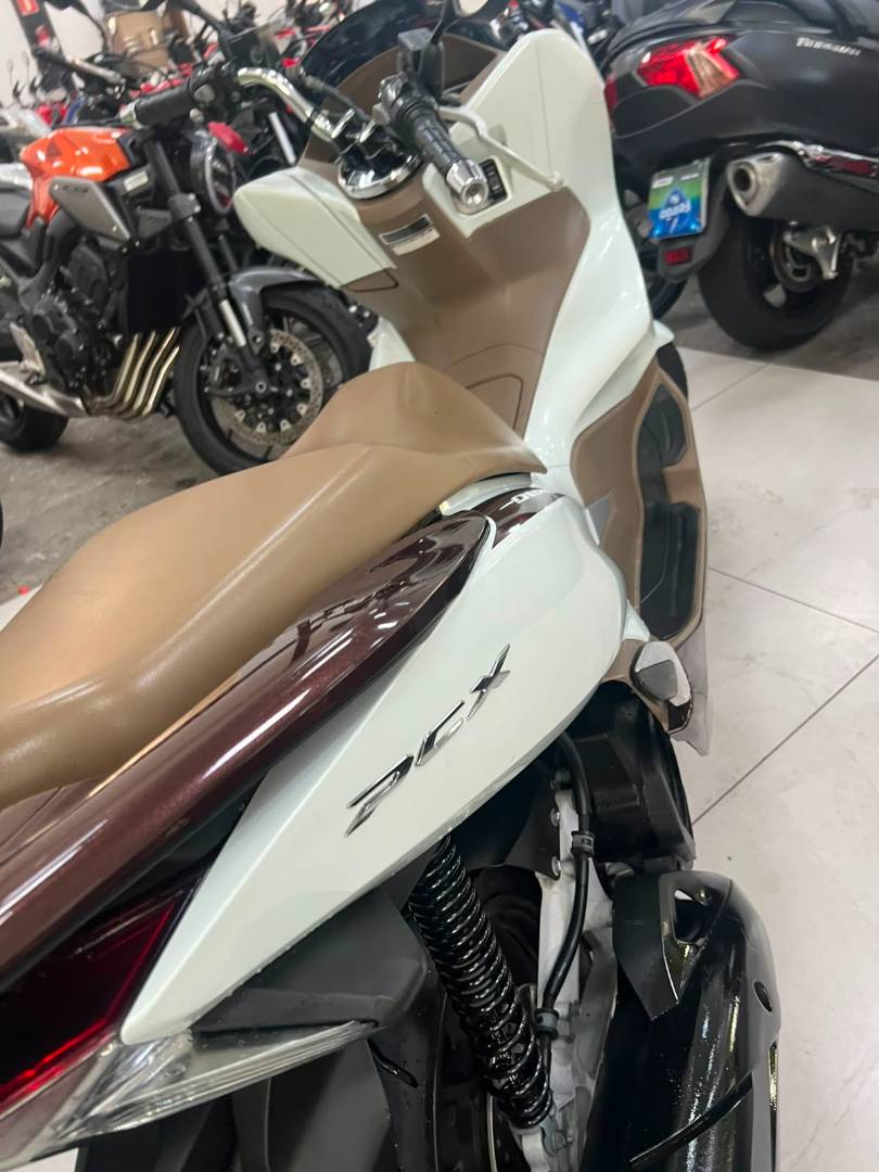 HONDA PCX 150 DLX
