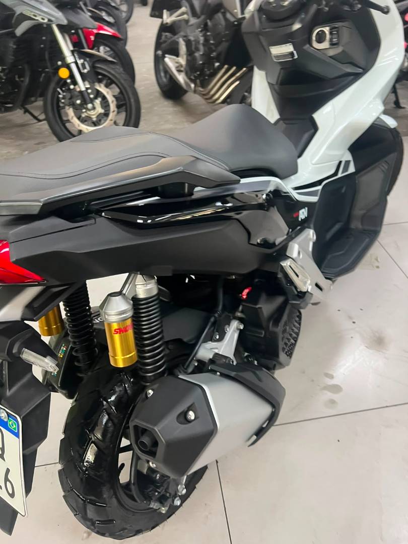 HONDA ADV 150