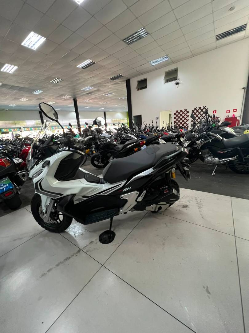 HONDA ADV 150