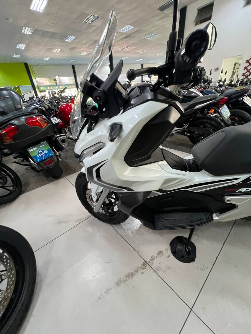 HONDA ADV 150