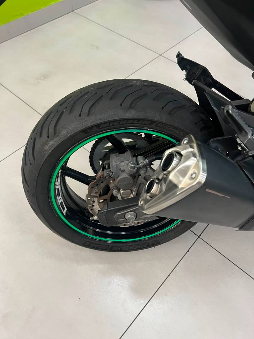 KAWASAKI Z800