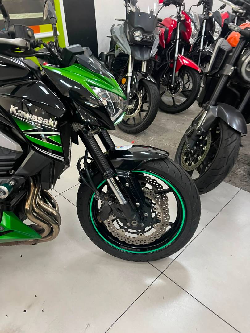KAWASAKI Z800