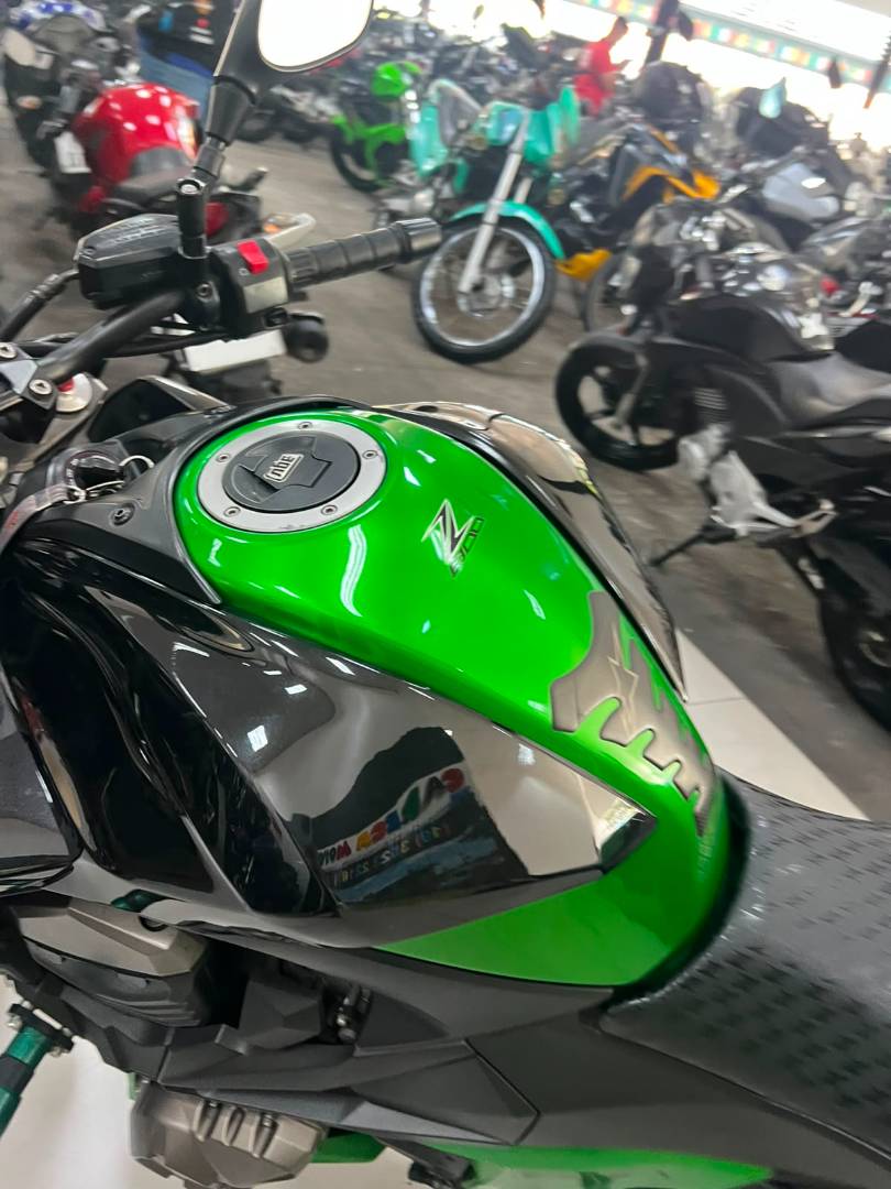 KAWASAKI Z800