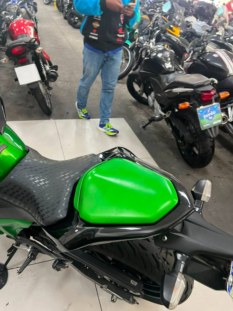 KAWASAKI Z800
