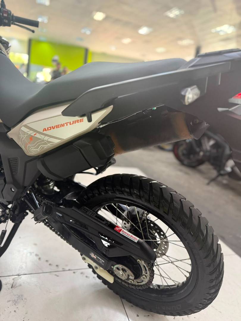 HONDA XRE 300 SAHARA ADVENTURE