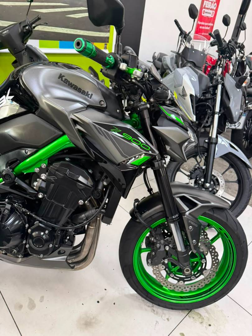 KAWASAKI Z900