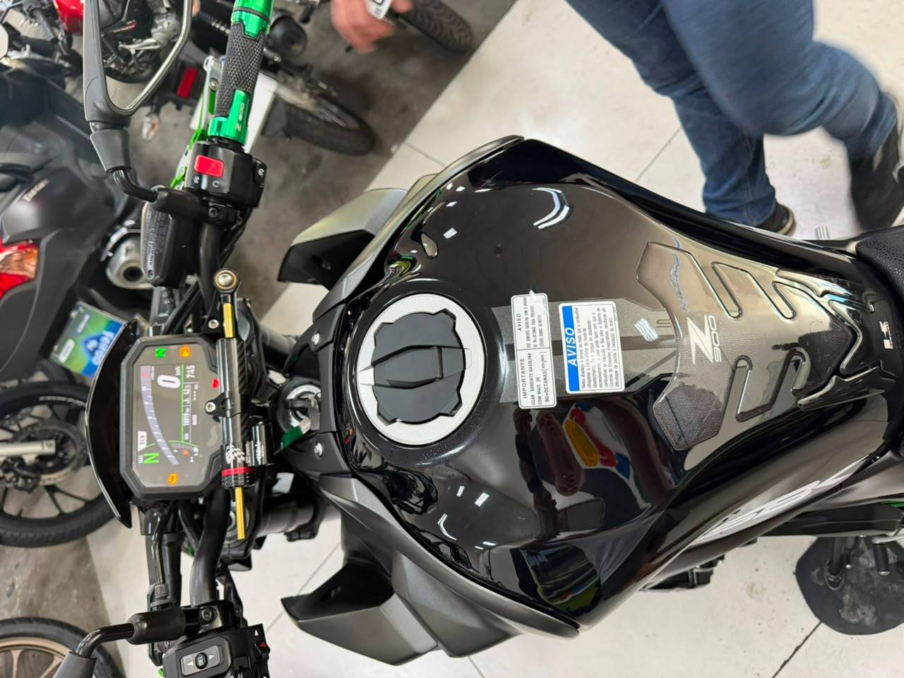 KAWASAKI Z900