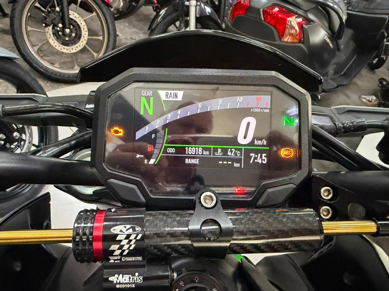KAWASAKI Z900